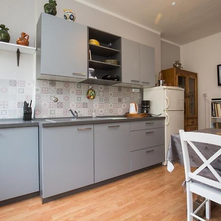 Pietas Iulia Apartment Пула Екстериор снимка