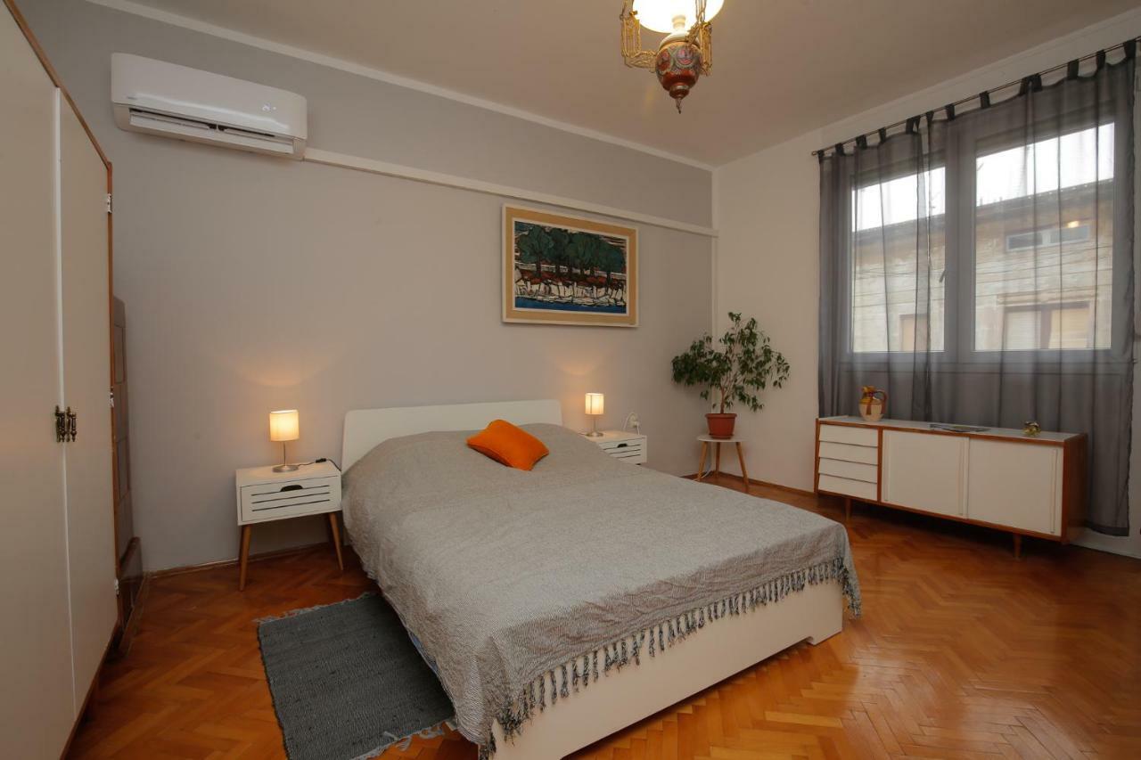 Pietas Iulia Apartment Пула Екстериор снимка