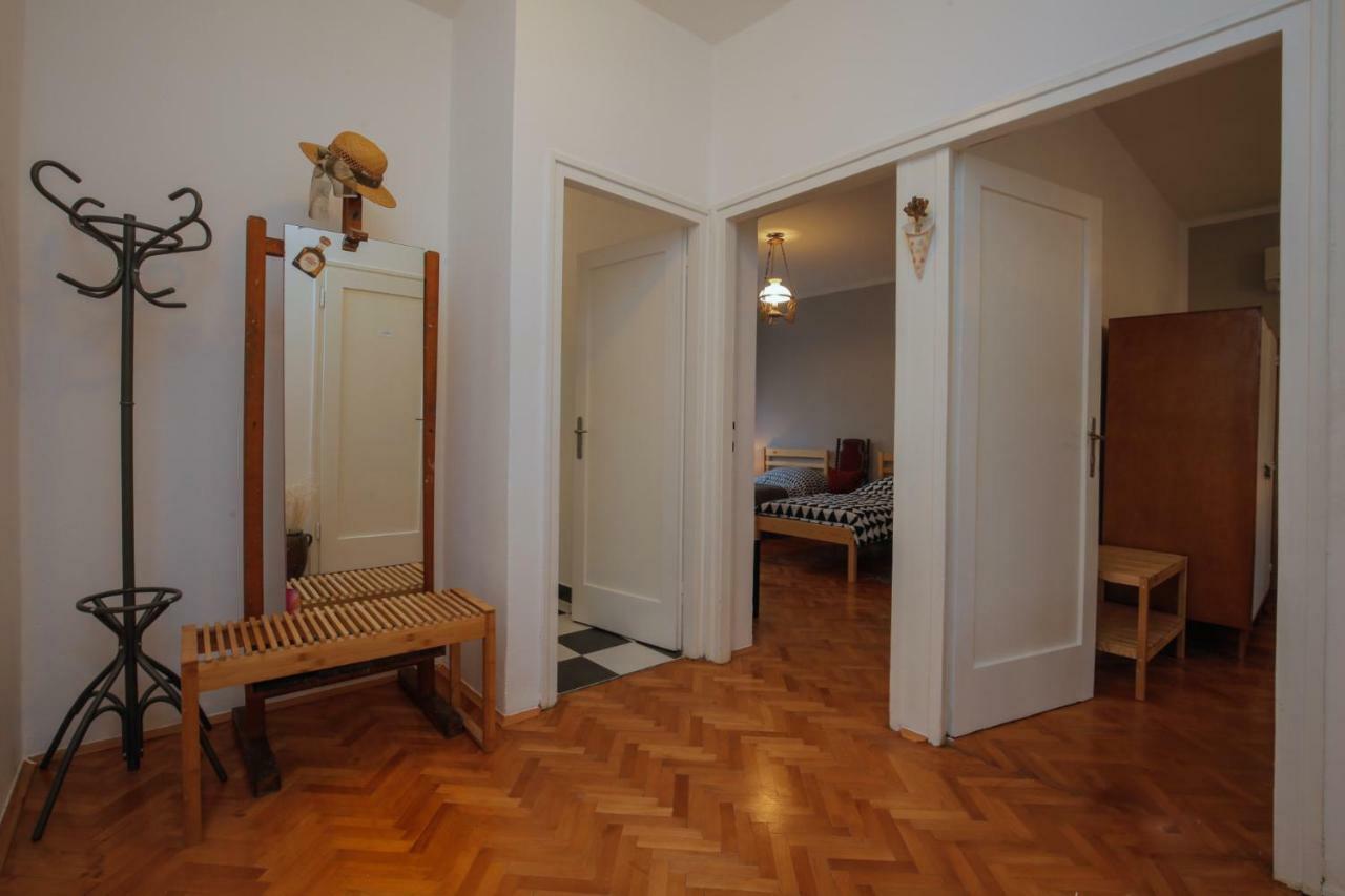 Pietas Iulia Apartment Пула Екстериор снимка