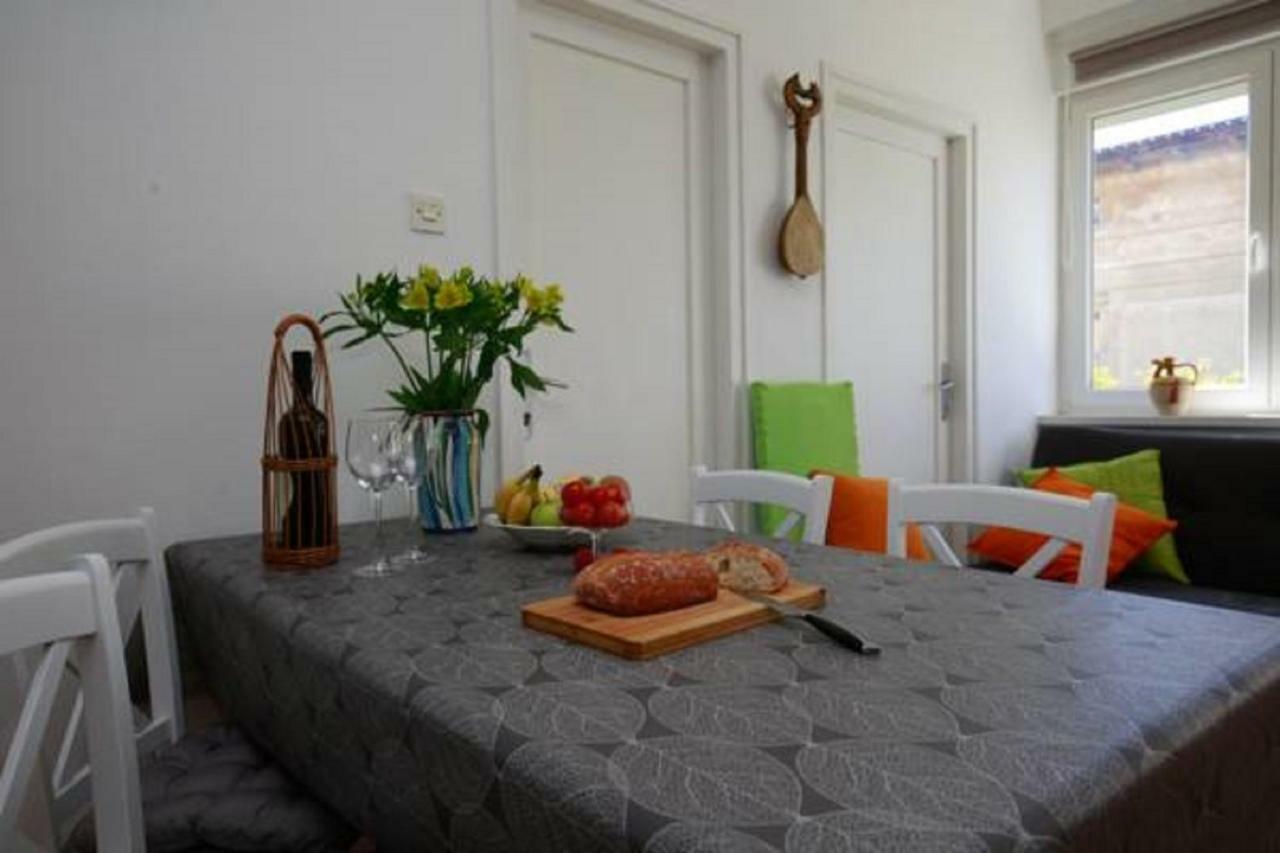 Pietas Iulia Apartment Пула Екстериор снимка